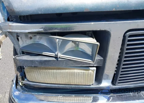 1992 GMC Sierra C1500 z USA, uszkodzony, nr VIN 2GTEC19K7N1514138